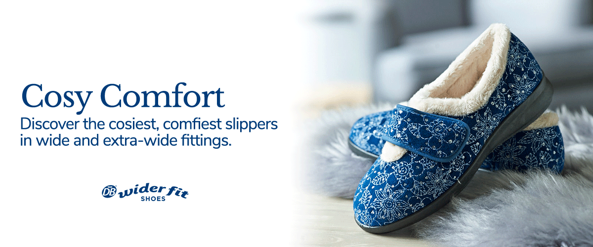 Cosy Comfort: Choosing Between Wide and Extra Wide Fit Slippers